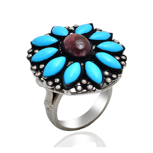 Anillo de Moda para Fiesta, Hecho a Mano, de Alta Calidad, con Turquesa Natural en Engaste de Plata de Ley 925 con Oxidación Negra - Product Image 1
