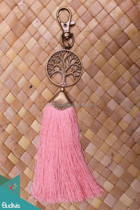 Vente en gros de porte-clés de décoration en acier inoxydable, cuir, nylon, art simple bohème, pendentif avec glands - Product Image 4