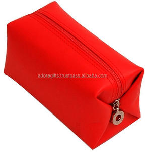 Bolsa de cosméticos de viaje de cuero PU de lujo ecológica negra personalizada cierre de cremallera Logotipo de tamaño personalizado regalo promocional al por mayor - Product Image 2