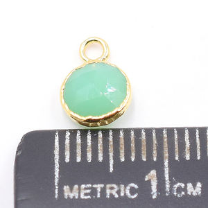 Pendentif en chrysoprase et calcédoine 8-10 MM Forme ronde en laiton Plaqué or 14 carats pour la fabrication de bijoux - Product Image 3