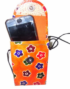 Porte-téléphone léger de style bohème compatible avec les téléphones Apple iPhone, sac en cuir - Product Image 1