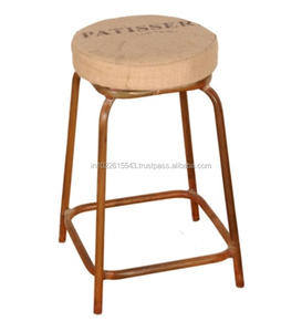 Tabouret de bar industriel en cuir, tabouret vintage - Product Image 1