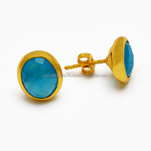 Piedra preciosa de Calcedonia azul 925 Pendiente de tuerca chapado en oro de plata esterlina Pendiente de moda romántico para regalo de boda para mujer. - Product Image 1