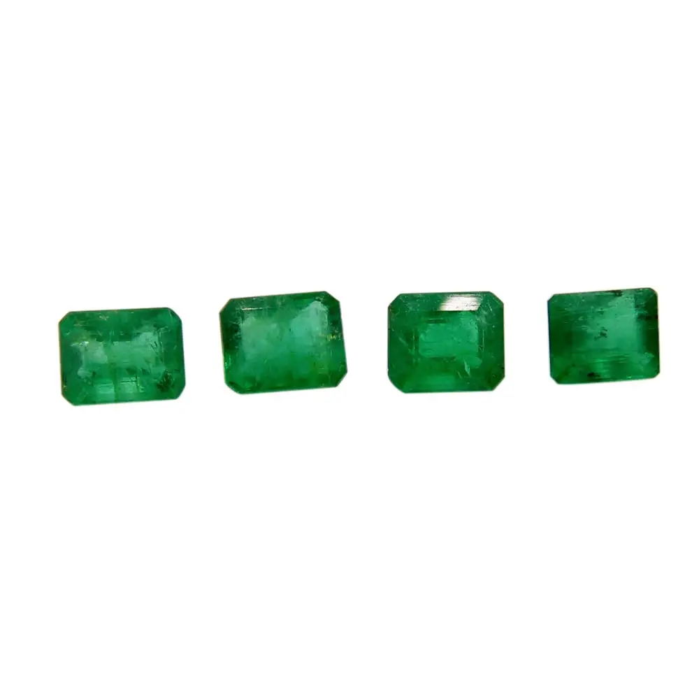 Best Quality Non Treated Beautiful And Natural Precious 2.8 Carat Emerald Gemstone With 4 Pieces