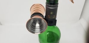Dosificador de Bebidas Metálico Moderno con Acabado Arcoíris, Herramienta de Bar para Cócteles, Reutilizable - Product Image 6