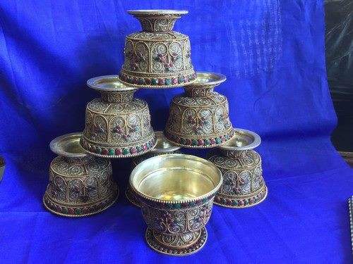 สีเทาเข้ม