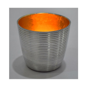 Table à manger moderne et élégante Décor à la maison Bougeoirs en métal élégants Lanternes et bocaux à bougies - Product Image 1