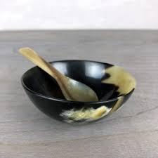 Cuenco de cuerno de búfalo artesanal muy exigente con cuchara Diseño atractivo y cuenco de cuerno pulido que sirve para uso a un precio razonable - Product Image 4