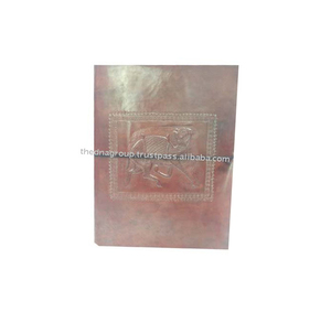 Journal en cuir gaufré de taille B5 de qualité supérieure couverture rigide en papier fait main avec reliure thermique journal d'écriture personnalisé pour cadeau - Product Image 1