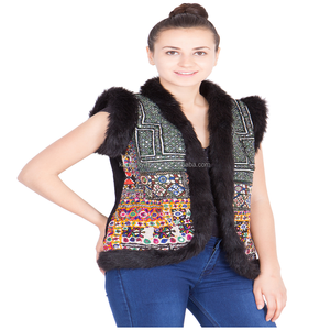 Chaqueta de Bordado Tradicional Estilo Banjara para Mujer con Colorido Trabajo de Hilo Hecho a Mano y Diseño Bohemio - Product Image 1