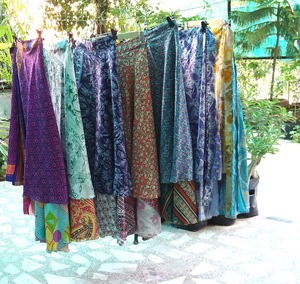 Double Reversible Sarong ผ้าไหม Sari Magic Wrap กระโปรงจากอินเดีย - Product Image 1