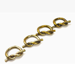 Anneau de serviette en métal avec nœud en laiton antique - Product Image 1