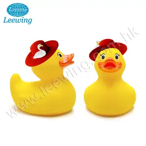 Pato de goma amarillo de vaquero lindo ecológico con sombrero juguete de baño flotante