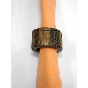 แหวนผ้าเช็ดปากทำจากวัสดุไม้ทรงกลมสีน้ำตาลสไตล์แฟนซีใช้ตกแต่งโต๊ะปาร์ตี้งานแต่งงานที่บ้าน - Product Image 1