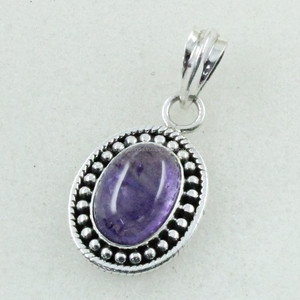 Pendentif en argent sterling 925 avec pierre d'améthyste et design royal - Product Image 2