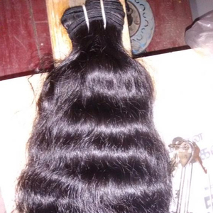 100% cheveux bruts humains non transformés. Qualité supérieure Cheveux impressionnants flottant sur les cheveux bruts. - Product Image 1