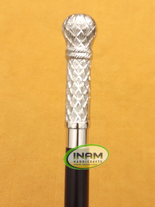 Canne de marche pliable en bois de créateur avec poignée en laiton Canne de marche pour personnes âgées Pointe en caoutchouc confortable - Product Image 2