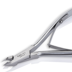 NGHIA CL-201C Kit d'outils de manucure et de pédicure en acier inoxydable chromé Pince à cuticules du Vietnam Produit OMI - Product Image 1