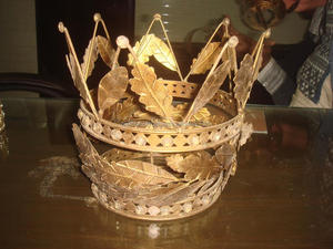 Tablle Top Decor Crown Cake Topper, Vintage Crown, Small Wedding Cake Top - Product Image 4