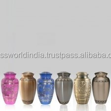 Urna de metal de estilo americano de Brassworld India Suministros funerarios Premium - Product Image 3