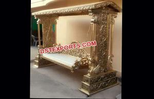 ชิงช้าโบราณสำหรับงานแต่งงานมุสลิม พร้อมเก้าอี้ ตกแต่งเวทีงานวอลิมาของชาวมุสลิม ชิงช้าโลหะสีทอง ชิงช้าจากสหรัฐอเมริกา - Product Image 6