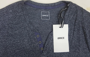 เสื้อยืดกระดุมคอวีคุณภาพสูงสำหรับผู้ชายกางเกงขาสั้นแขนโพลีเอสเตอร์ผ้าคอตตอนดีไซน์ว่างเปล่ามีแบรนด์ - Product Image 2