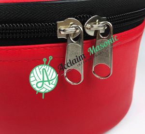 Estuche de sombrero de cuero de Arco Real Masonic Regalia personalizable con diseño 3D bordado Decoración con cuentas Insignias cosidas Logo en rojo - Product Image 3