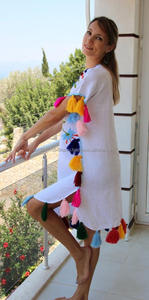 Tunique pour femmes de style bohème victorien, brodée de motifs folkloriques, avec ourlet à glands, look rétro sexy, robe caftan hippie pour femmes - Product Image 2