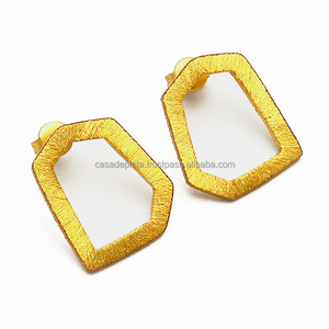 Aretes de Plata de Ley .925 Chapados en Oro Amarillo, Diseño de Moda, Fabricante y Mayorista Casa De Plata - Product Image 1