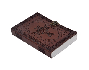 Diseños DE TRABAJO cortados hechos a mano Cruz celta Costura lateral Papeles sin forro en blanco Diario de cuero genuino Cuaderno Diario Antiguo C Lock - Product Image 4