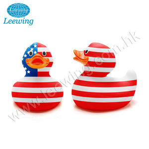 เป็ดยางพิเศษไม่เหมือนใครพร้อมธงชาติคิวบา ของเล่นอาบน้ำสำหรับผู้ใหญ่และเด็ก - Product Image 4