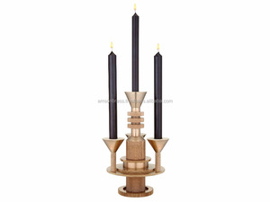 Candelabro de Metal de tres brazos, Base de madera, t-lite - Product Image 6