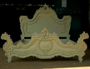 Meuble de chambre à coucher personnalisé, mobilier indonésien français, lit lourd en acajou - Product Image 2