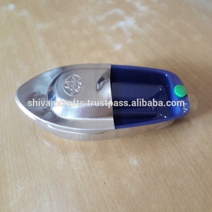 Barcos de vapor de hojalata Juguetes con timones Juguetes de hojalata Modelos de barcos de India Pop Boats Venta al por mayor de India Juguetes de hojalata Barcos - Product Image 1