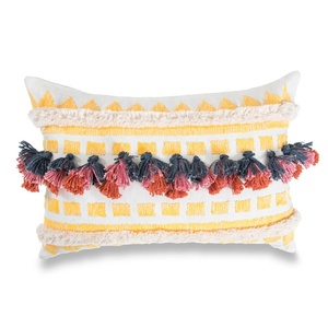 Housses d'oreiller lombaires tuftées faites à la main en coton Pom Pom Boho de luxe indien pour elle et cadeaux de réchauffement de la maison - Product Image 1