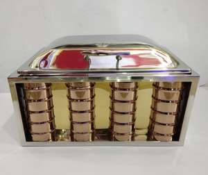 Chauffe-plats en acier inoxydable pour traiteur dans un vernis à miroir et doré - Product Image 1