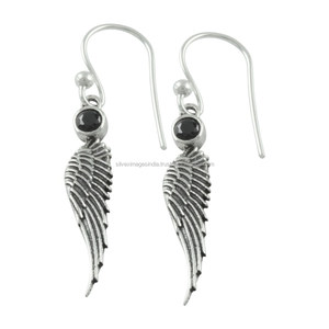 Boucles d'oreilles en argent sterling 92.5 avec motif de petite pierre Onyx noir pour filles - Product Image 1