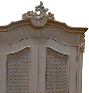 Muebles de Dormitorio - Armario de Madera Tallada con Diseño de Mimbre, Color Blanco - Product Image 3