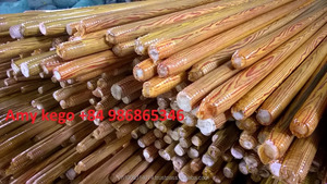 Palos de Madera Desechables Ecológicos para Trapeador y Escoba, Madera de Eucalipto, 120 cm de Largo, 2.2 cm de Diámetro, Recubiertos de PVC, Vietnam - Product Image 4
