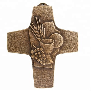 Cruz Decorativa de Pared de Bronce Pulido, Estilo Religioso, Modelo Metálico Hecho de Latón - Product Image 5