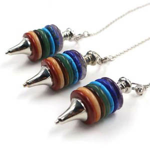 Péndulo curativo unido Chakra hecho a mano con cadena hecha de piedras preciosas - Product Image 1