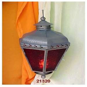 Lanterne suspendue décorative en verre rouge en métal de conception classique de haute stabilité pour la décoration à la maison - Product Image 1