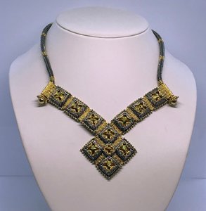 Collier céleste fait main : le bonheur au poignet - Product Image 1