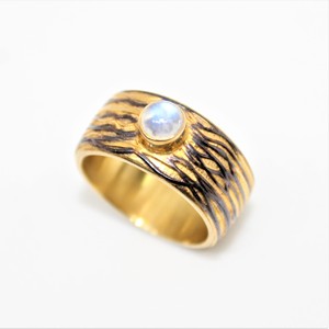 แหวนเงินแท้ 925 ประดับมูนสโตนสีรุ้งทรงกลม ชุบทอง 18K สไตล์คลาสสิก ขายโดย Silver Export House - Product Image 2