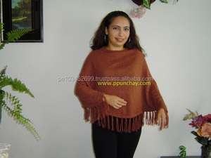 Poncho en tricot 100% alpaga bébé, fait main au Pérou, Ppunchay - Product Image 2