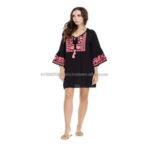 Robe brodée à manches cloches pour femmes, vente en gros, vêtement Design personnalisé, tunique Collection nouvelle saison, col à pompon, Cover-up, Collection nouvelle Collection, - Product Image 1