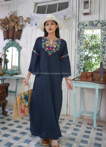 Robe longue à fleurs Style européen pour femme, tenue de soirée ou de bal brodée, authentique, manches cloches, Style populaire, Aari - Product Image 3