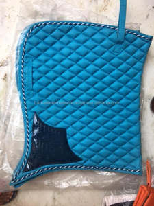 Tapis de selle confortable doublé en polaire pour cheval - Product Image 5