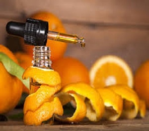Supplier of 100% Pure and Natural <b>Orange</b> Peel <b>Oil</b> From India - Product Image 3