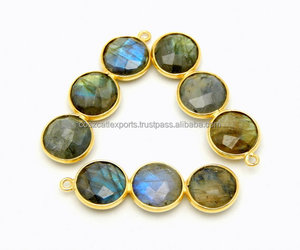 Pendentif Triple Rond en Labradorite avec Lunette Attachée en Or sur Argent Sterling Plaqué Rhodium Pendentif à Charme Chrétien Vintage - Product Image 3